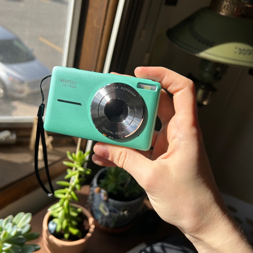 Vivitar digital camera